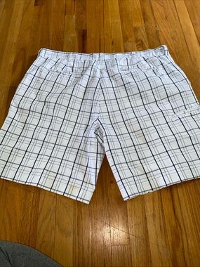 PGA Tour Golf Shorts Men’s Size 42  Black White Plaid Lightweight